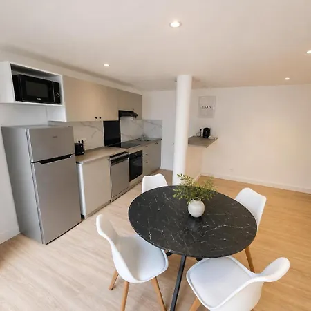 Apartament De Charme Avec Exterieur Cholet